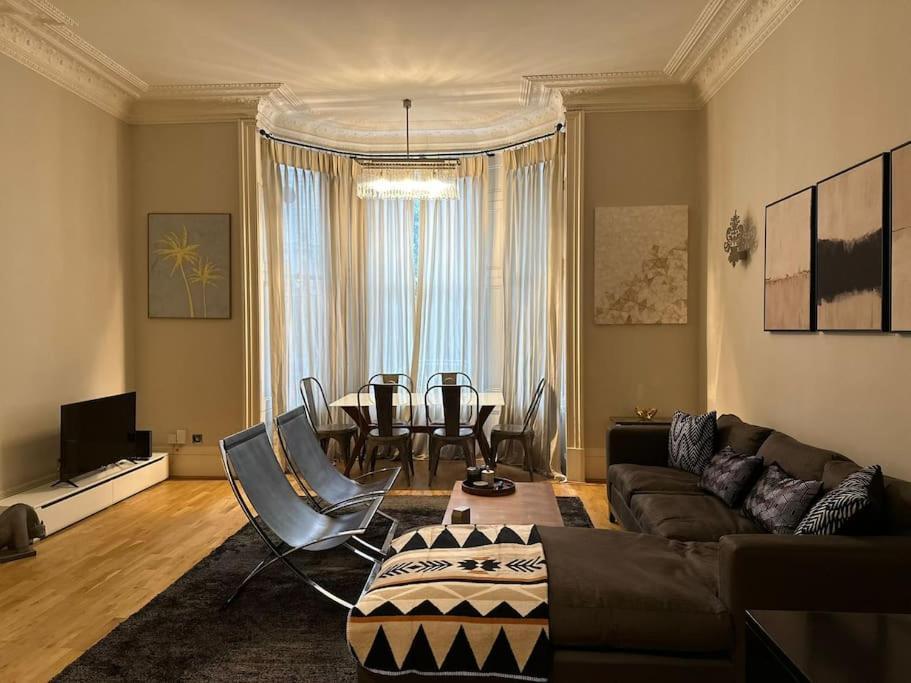 Apartamento Stunning 2 Bed/2Bath Flat In Heart Of Kensington Londres Exterior foto