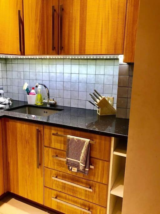 Apartamento Stunning 2 Bed/2Bath Flat In Heart Of Kensington Londres Exterior foto