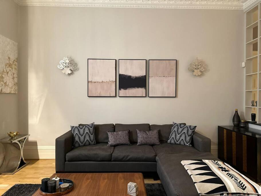 Apartamento Stunning 2 Bed/2Bath Flat In Heart Of Kensington Londres Exterior foto